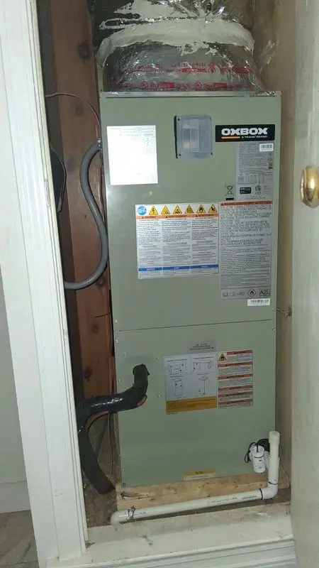 Equipment closet with sealed duct connections in Georgia